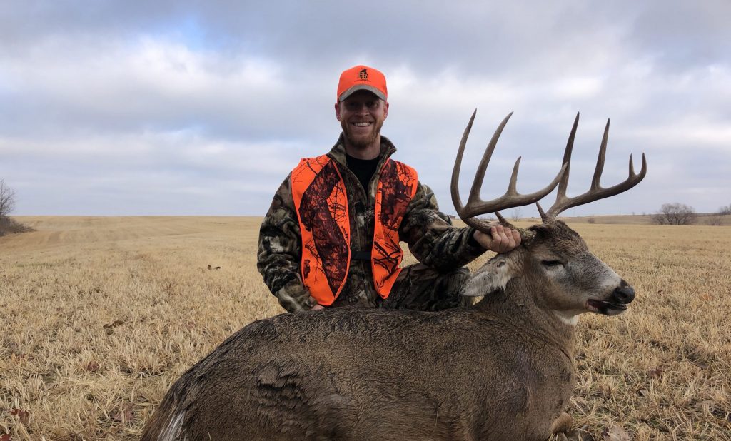 Hunter-Bulger-Missouri-Buck-crop